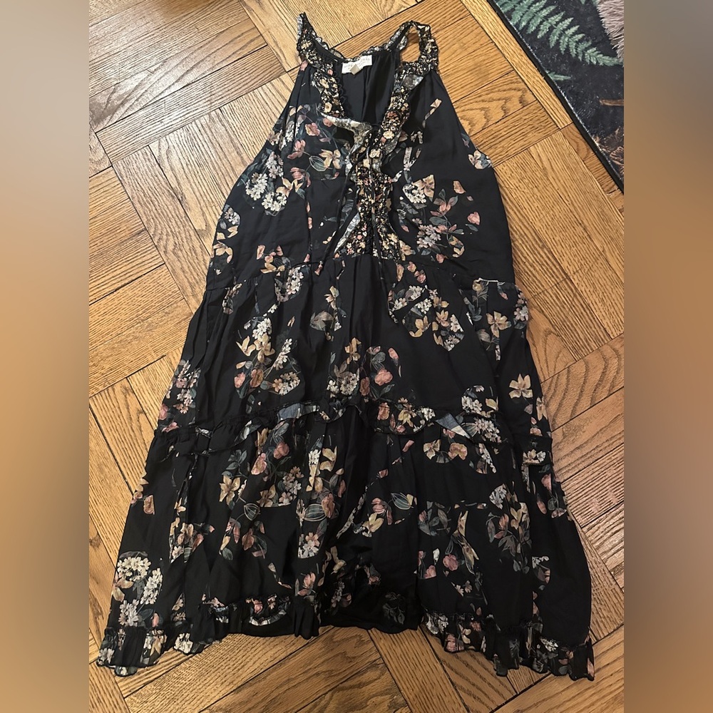 Secret Mission Cape Town Isabel Floral Tiered Mini Dress Size Small - Picture 3 of 4